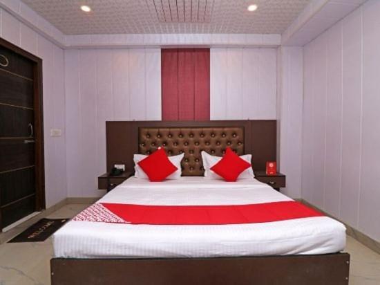 Airport Hotel Runway New Delhi Exteriör bild