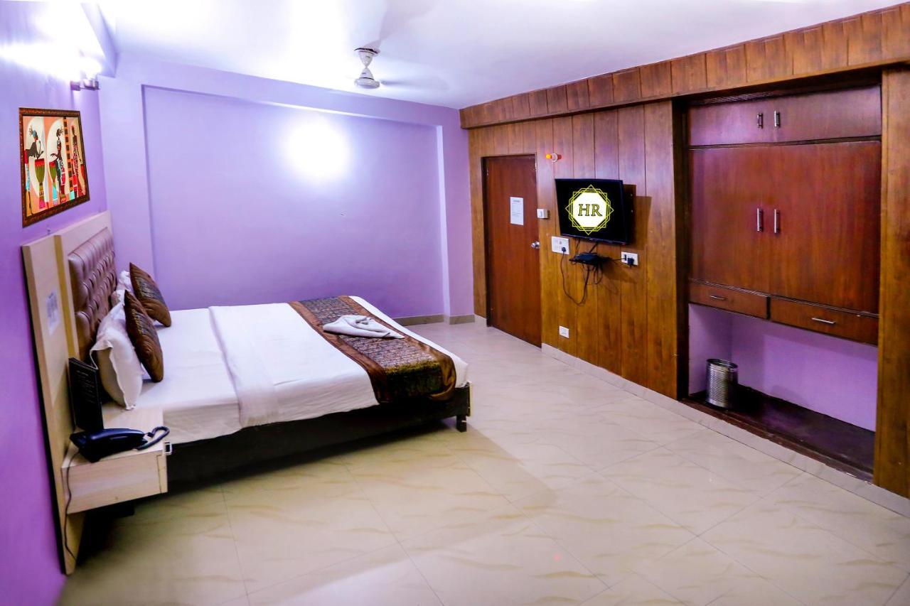 Airport Hotel Runway New Delhi Exteriör bild